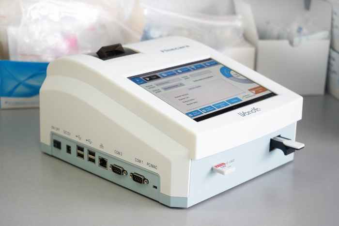 FINECARE™ FIA METER PLUS - system analityczny